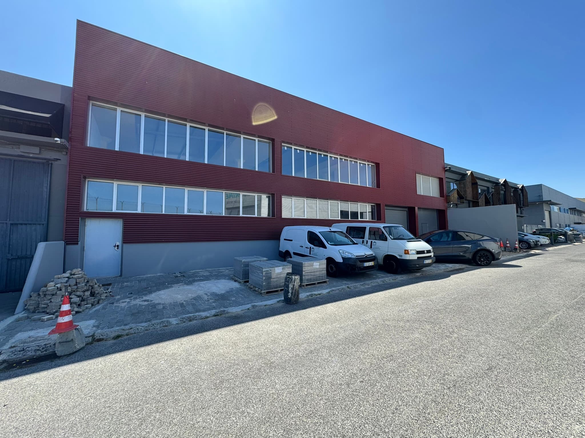 Armazém Rua 1 de Maio 16 - B - Imagem 5