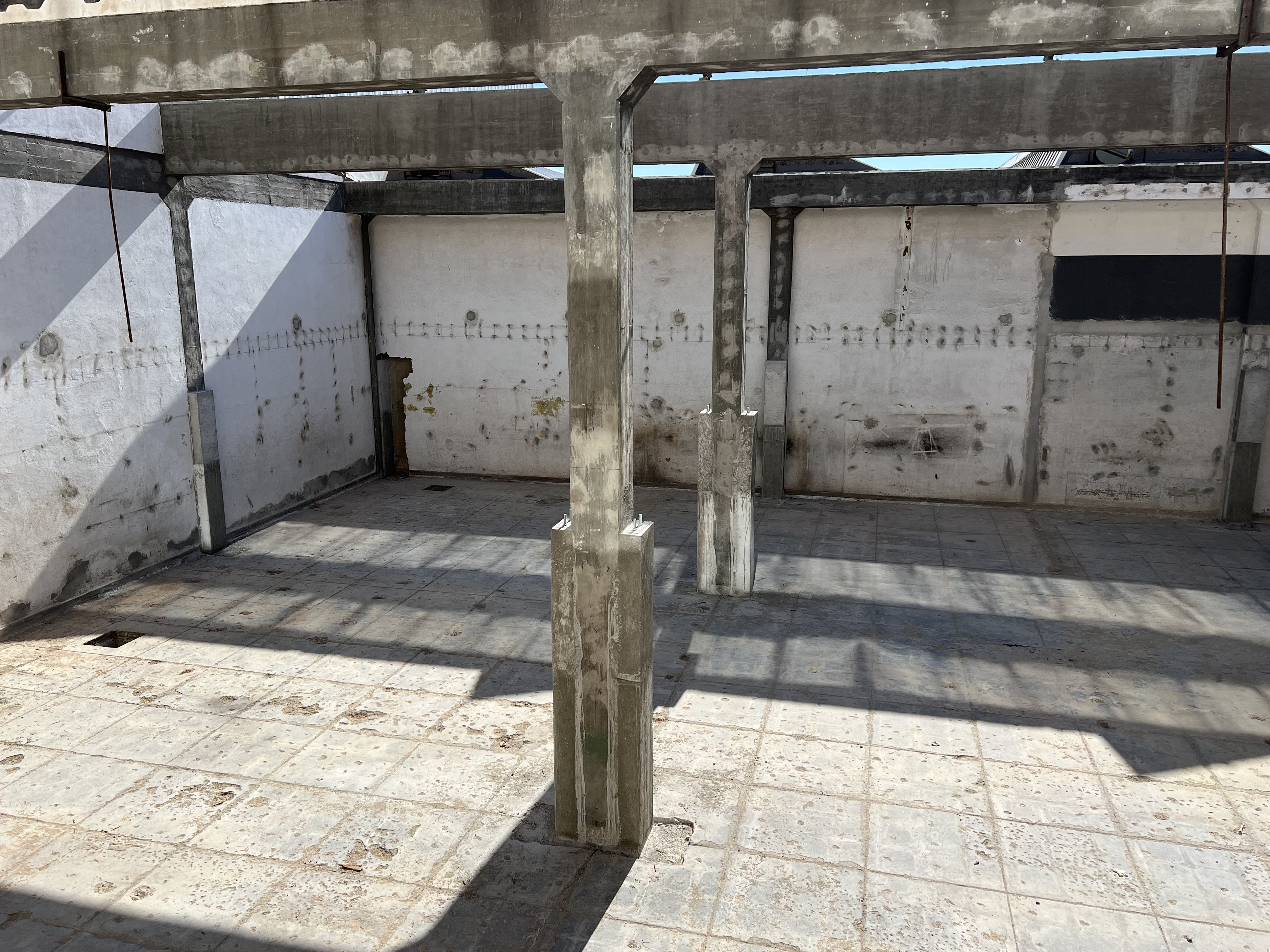 Armazém Rua 1 de Maio 16 - A 4